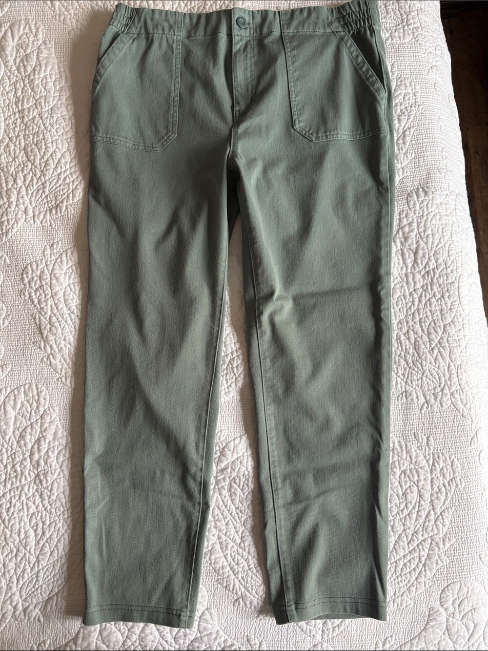 32 Degrees Heat Women’s Sage Green Cropped Pull-On Pants